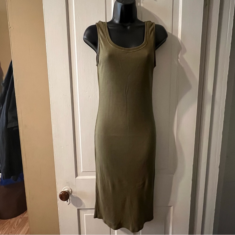 18. (EUC) Spring/Sumner Dress (Ambiance)